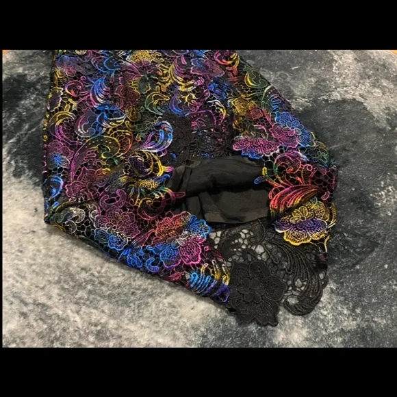 Multicolor Lace Dress - Picture 10 of 12